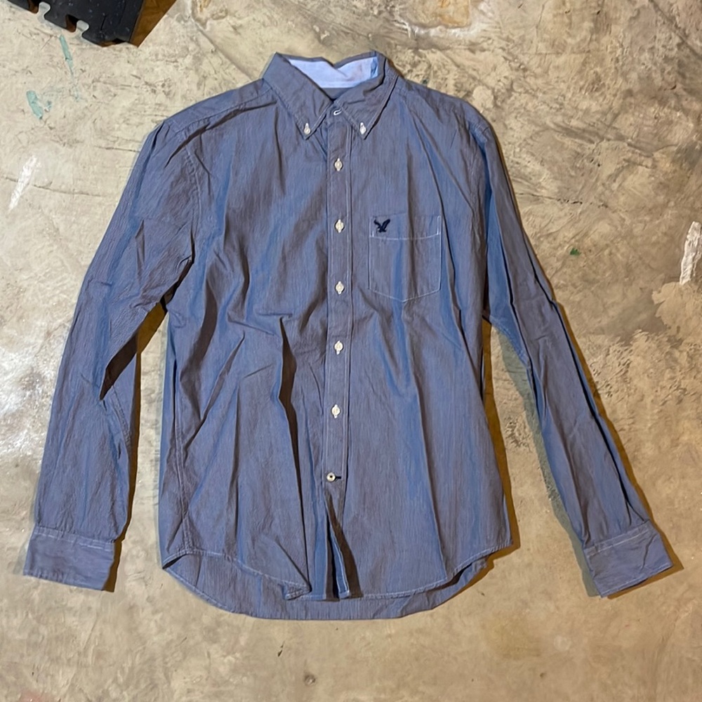 American eagle button down